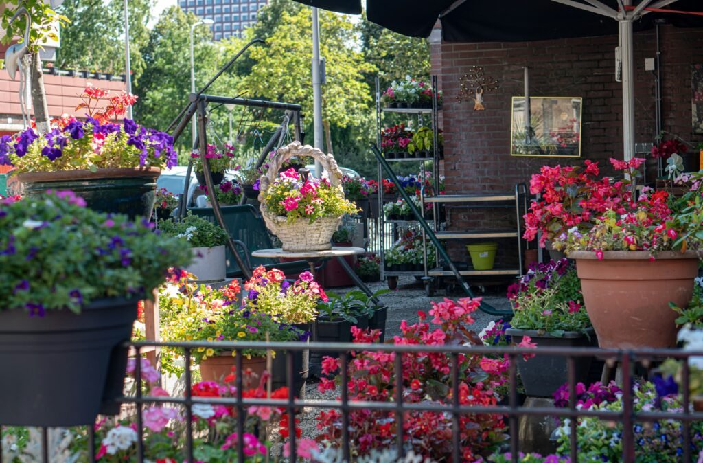 Balcony Gardening: Maximize Space in Apartments